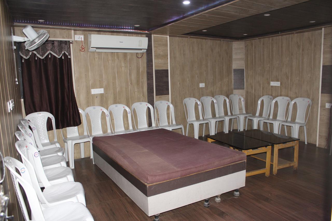 Hotel Avadh Nagpur Esterno foto